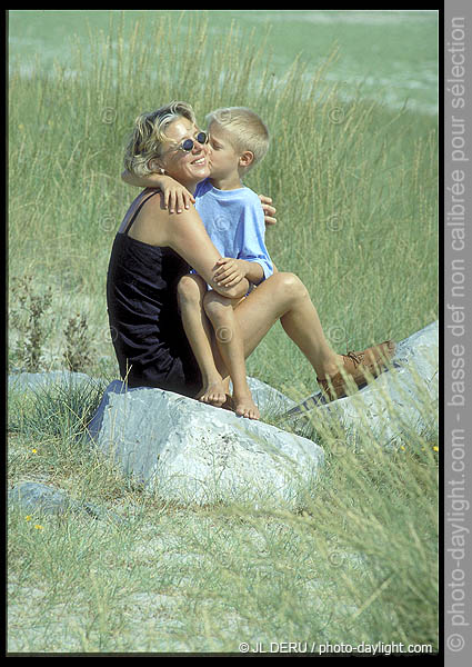 famille  la plage - families on the beach